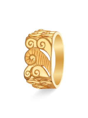 Attractive Mens Gold Ring