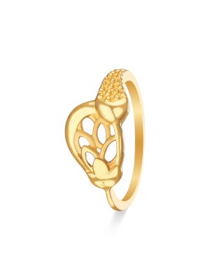 Attractive Stylish Gold Ring