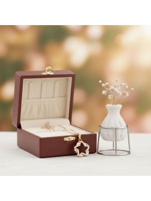 Aesthetic Luminary Gold Diamond Pendant