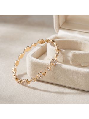 Elegant Wavy Floral Diamond Bangle