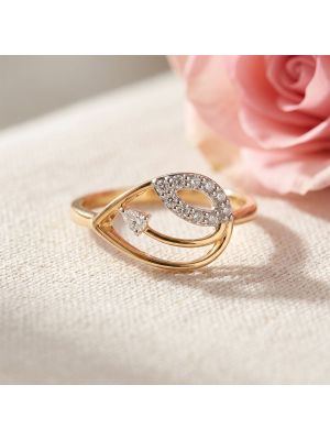 Graceful Leaf Contour Pear Diamond Ring