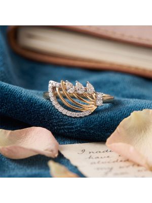 Radiant Fan Crest Diamond Gold Ring