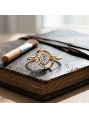 Eclipse Oval Halo Diamond Ring