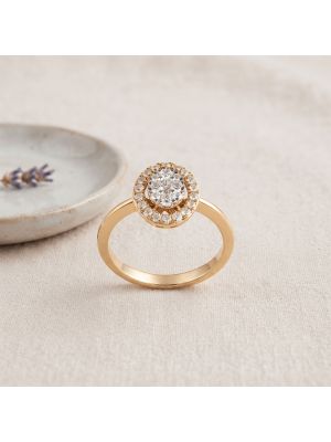 Dazzling Oval Halo Diamond Ring