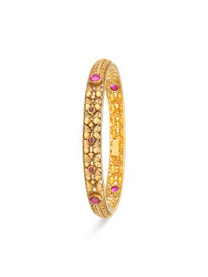 Elegant Gold Bangle