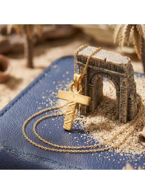 Tasteful Look Casting Gold Pendant