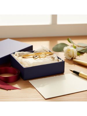 Artistic Infinity Knot Casting Gadi