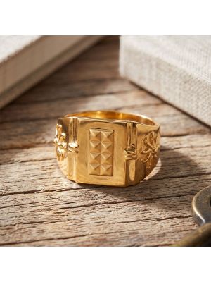 Pyramid Signet Casting Gold Ring