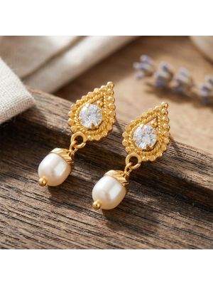Heritage Paisley Pearl Gold Drops