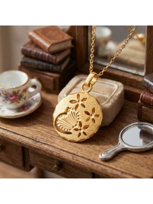 Elegant Heart Floral Gold Pendant