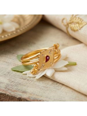 Modern Paisley Ladies Gold Ring