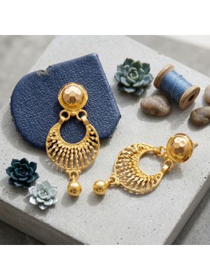Minimalist Swirl Dangle Gold Drops