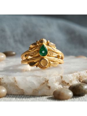 Royal Emerald Teardrop Enamel Gold Ring