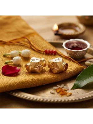 Traditional Thattu Mani Gold Thali