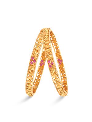 Traditional Grand Gold Bangle-hover