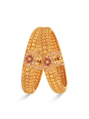 Exquisite Traditional Gold Bangle-hover