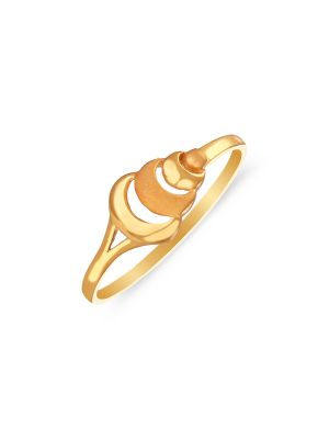 Attractive Stylish Gold Ring-hover