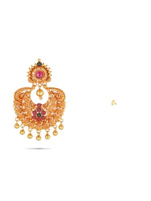 Traditional Enchanting Gold Earrings-hover