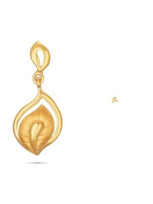 Enchanting Leaf Design Gold Earring-hover