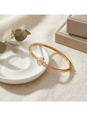 Stylish Spade Motif Diamond Gadi-hover