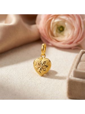 Fascinating Heartin Pendant-hover