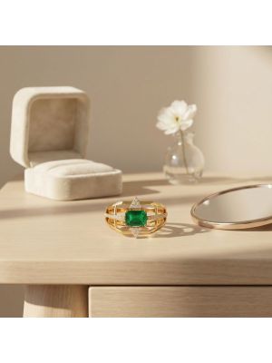 Bridal Emerald Green Stone Ring -hover