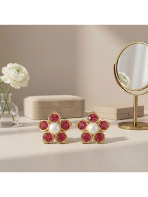 Traditional Pearl Sparkle Gold Stud-hover