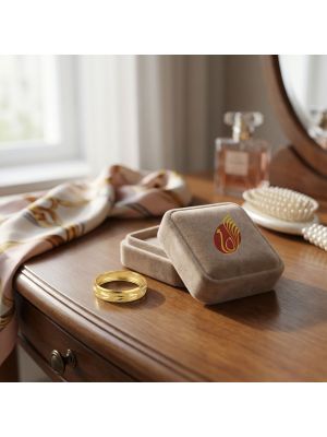 Bold Wedding Gold Ring-hover