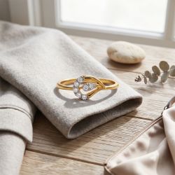 Leaf Paisley Wave Diamond Ring