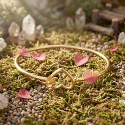 Hearty Casting Ladies Gold Gadi