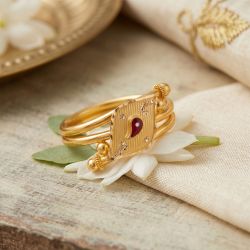 Modern Paisley Ladies Gold Ring