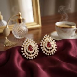 Traditional Wedding Gold Stone Stud-hover