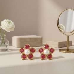 Traditional Pearl Sparkle Gold Stud-hover