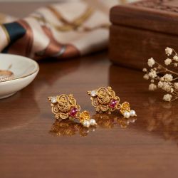 Twin Pearl Gold Drops-hover