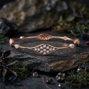Stylish Lattice Rose Diamond Bangle