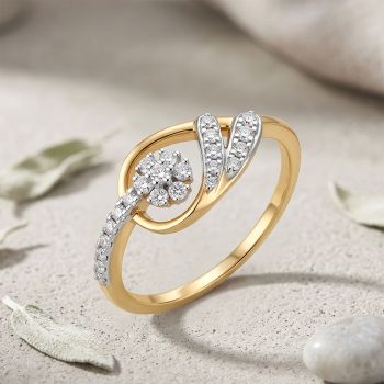 Dewdrop Oval Bloom Diamond Ring