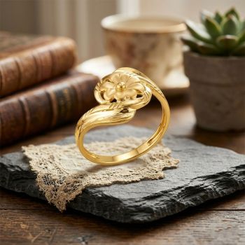 Petal Sculpture Ladies Casting Golden Ring