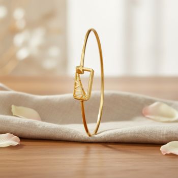 Trendy Gold Pyramid Casting Gadi