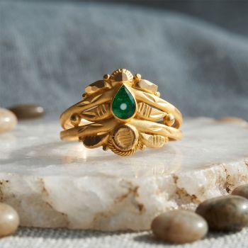 Royal Emerald Teardrop Enamel Gold Ring