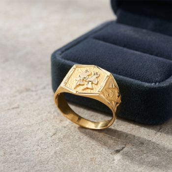 Sculpted Lovebirds Signet Gold Ring