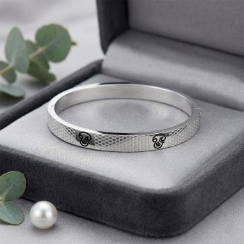 Casual Sacred Men's Silver Gadi