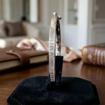 Elegant Silver Baguette Cut Gadi