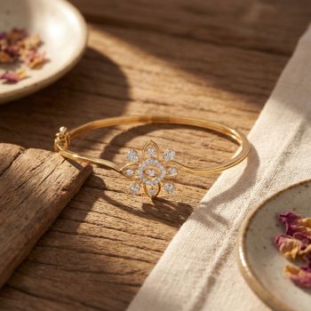 Stylish Floral Motif Diamond Gadi-hover