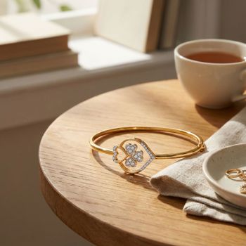 Elegant Spade Motif Diamond Gadi-hover