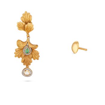Elegant Floral Motif Earrings -hover