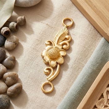 Gold Sunflower Mugappu for Thali Chain-hover