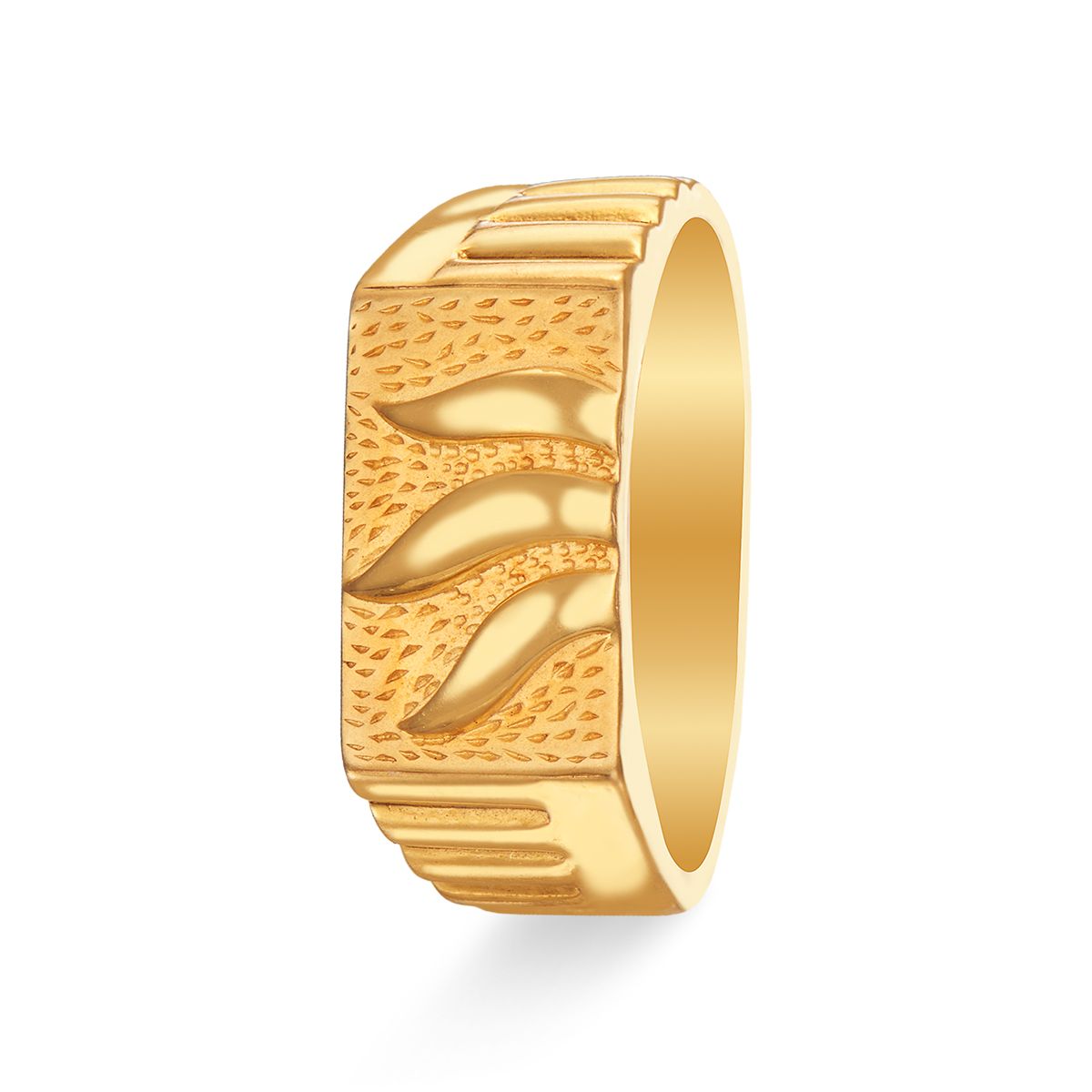 Attractive Mens Gold Ring